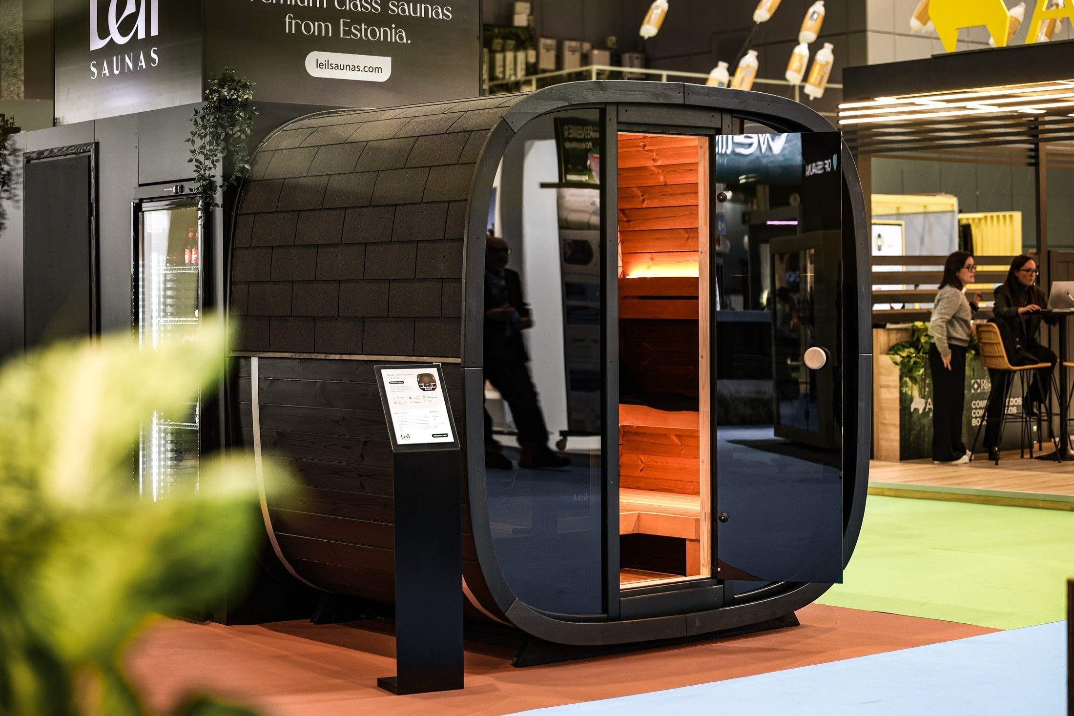 Leil Black Cube Premium 4-Person Outdoor Sauna Kit
