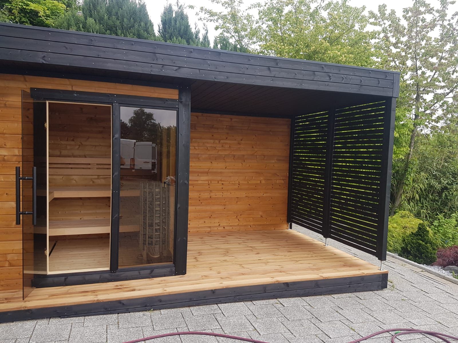 Leil Patio L Plus 5 Person Outdoor Sauna