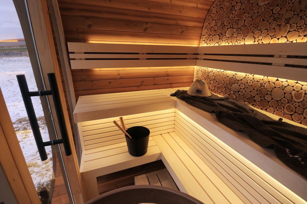 Leil Round Cube Mini Outdoor Sauna 4-5 Person
