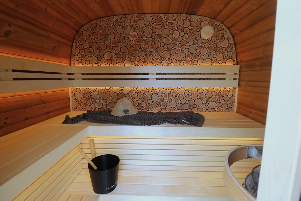 Leil Round Cube Mini Outdoor Sauna 4-5 Person