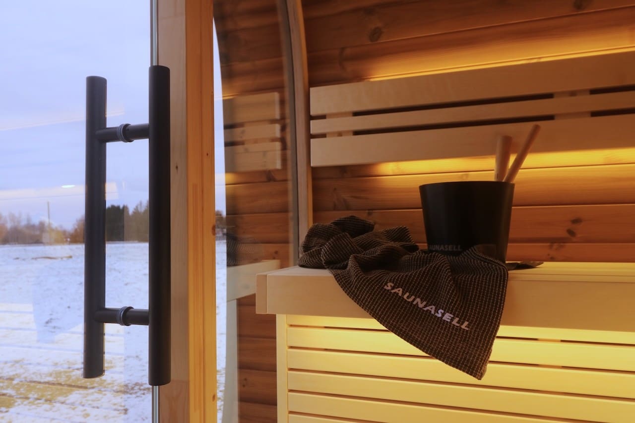 Leil Round Cube Mini Outdoor Sauna 4-5 Person