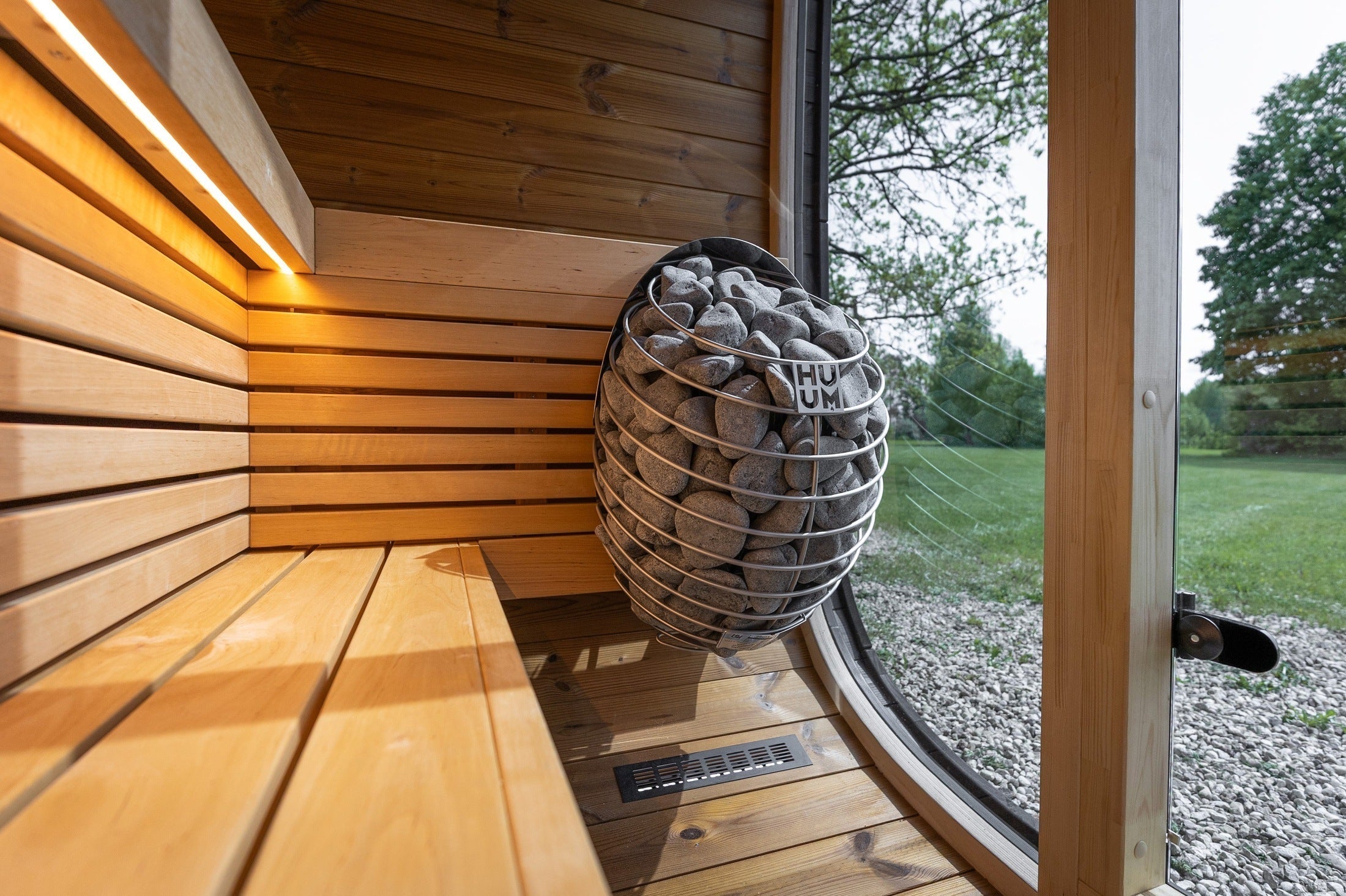 Leil Black Cube Classic 4 Person Outdoor Sauna Kit