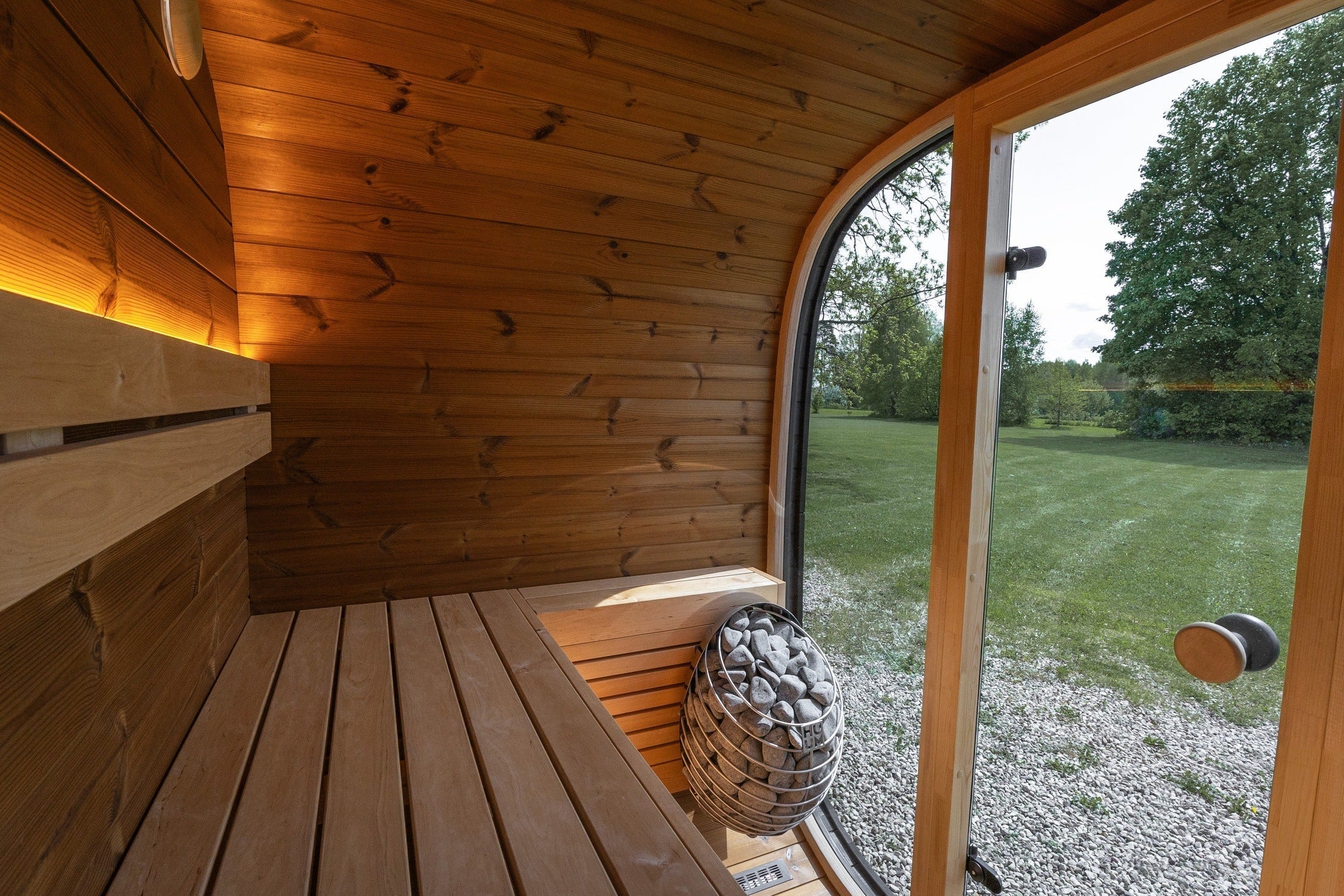 Leil Black Cube Classic 4 Person Outdoor Sauna Kit