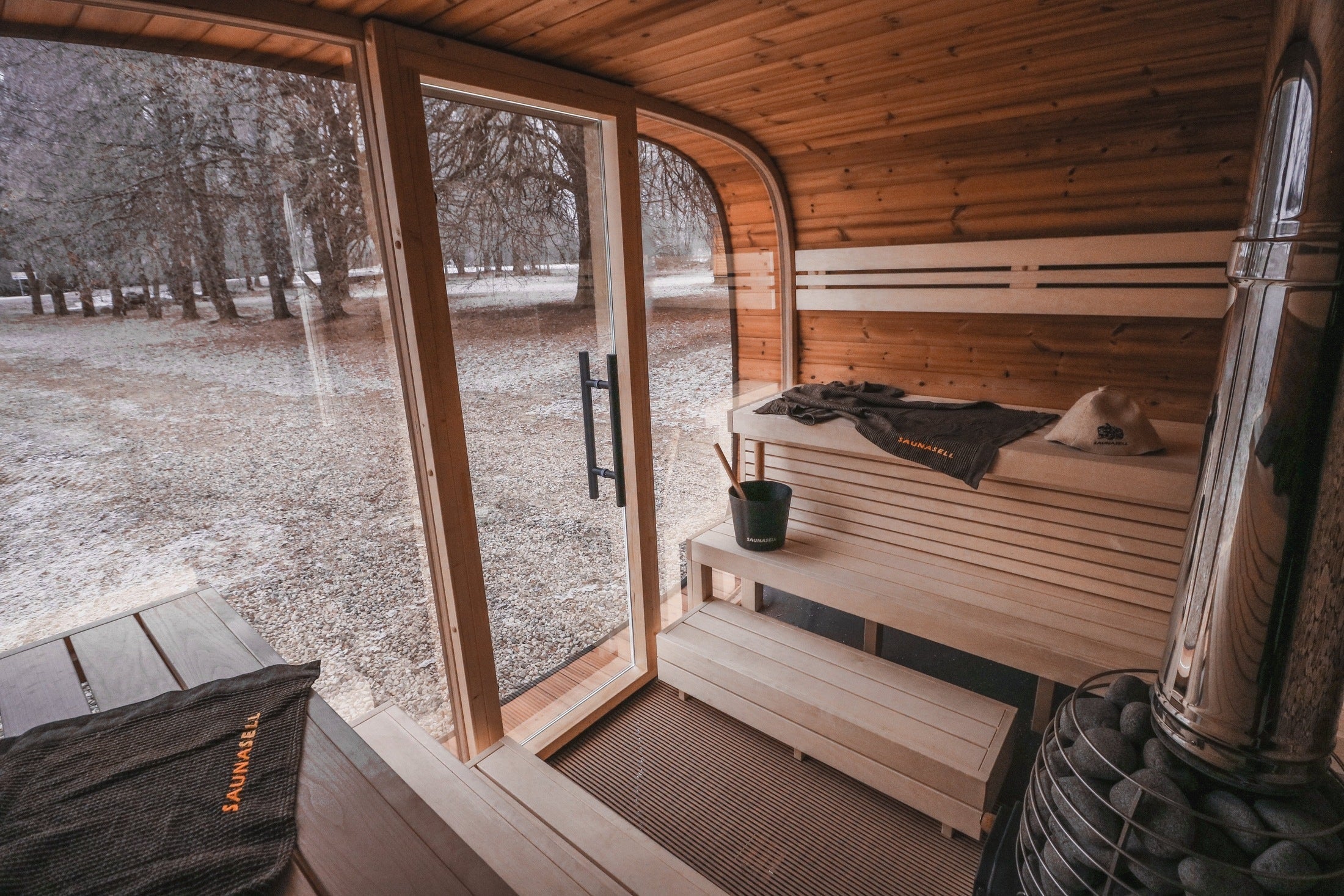 Leil Round Cube Single Outdoor Sauna 6-8 Person