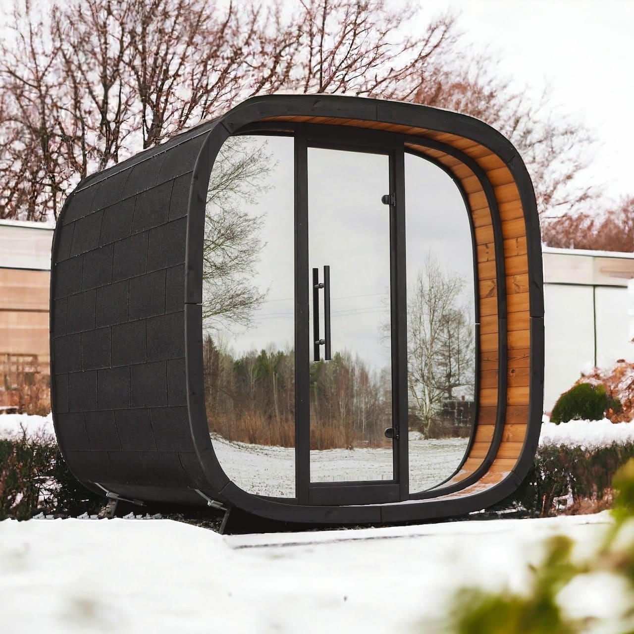 Leil Round Cube Mini Outdoor Sauna 4-5 Person